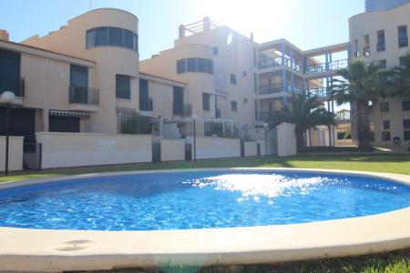 Apartamento en Cabo Roig zona Campoamor, 120 m. de superficie, 20 m2 de terraza, 600 m. de la playa, 120 mt2, 2 habitaciones