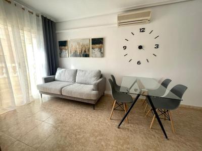 Ref. 7123 Apartamento con 2 dormitorios para alquiler de larga en Torrevieja, 56 mt2, 2 habitaciones