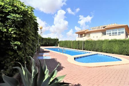 Apartamento en ALQUILER VACACIONAL DIARIO con piscina comunitaria y terraza, ¡a 10 min de la playa!, 60 mt2, 2 habitaciones