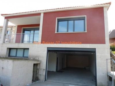 REF 2176 CHALET DE 260 m2 CERCA PLAYA (CANGAS DE MORRAZO), 260 mt2, 3 habitaciones