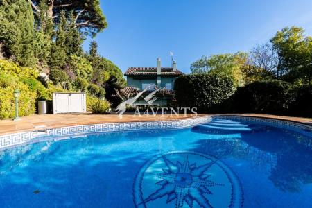 Preciosa e impecable casa en alquiler 4 vientos con piscina privada situada en Cabrils, El Maresme., 393 mt2, 5 habitaciones