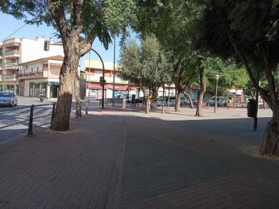 Local comercial en Casillas,  en  esquina, 65 mt2