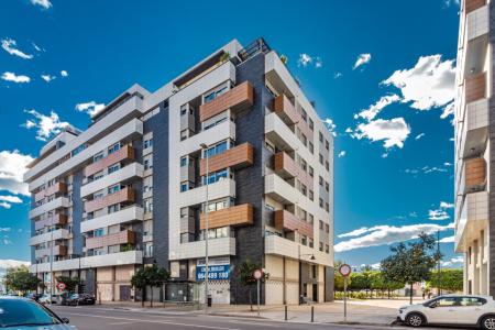 AMPLIO LOCAL DIAFANO  DE 235 M² A TRES FACHADAS Y DOBLE ALTURA EN HERMANOS BOU, 235 mt2