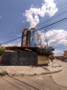 375$us Local comercial en Alquiler muy cerca del IC Norte del Hipodromo, 85 mt2