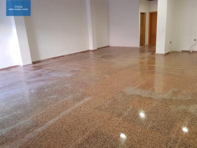 SE ALQUILA LOCAL COMERCIAL EN ELCHE ZONA ALTABIX, 100 mt2