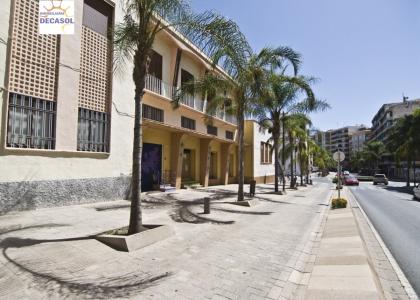 Alquiler local comercial en Avd. Salobreña, 620 mt2