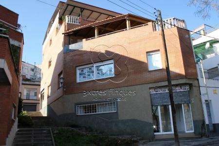 Se alquila local comercial en Can Rull, 130 mt2