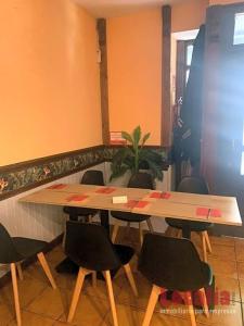 Céntrico y peculiar Bar-Cafetería en Santander., 200 mt2, 6 habitaciones