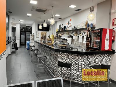 Bar Cafetería con cocina y terraza en Torrelavega, 100 mt2, 6 habitaciones