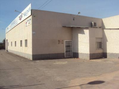 SE ALQUILA NAVE INDUSTRIAL, 800 mt2