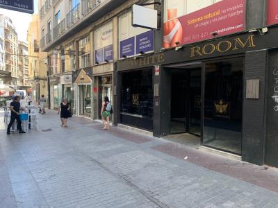 LOCAL PLENO CENTRO DE ELCHE, 300 mt2