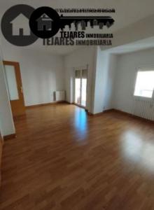 INMOBILIARIA TEJARES ALQUILA PISO EN EL CENTRO, 127 mt2, 2 habitaciones