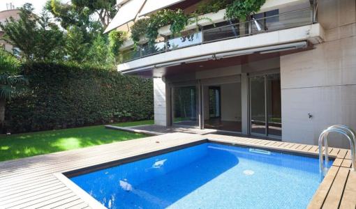 Fantástica planta baja en Pedralbes con piscina privada., 270 mt2, 4 habitaciones