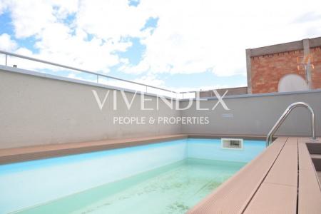 duplex con terraza de 70 mts. y zona com. con piscina., 191 mt2, 3 habitaciones