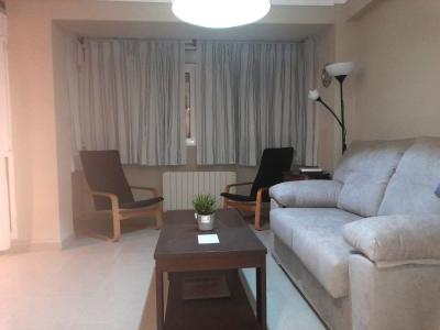 Alquiler Temporada Invierno/ Zona Hospital Puerta del Mar/ 2 Dormitorios., 97 mt2, 2 habitaciones