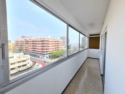 Piso de 3 habitaciones con 2 plazas de garaje Avd. Juan XXIII, 120 mt2, 3 habitaciones