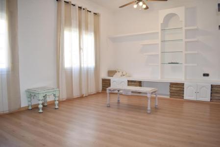 En alquiler piso de 1 dormitorio con espectacular terraza de 45 m2 en C/Fernando de Antequera., 75 mt2, 1 habitaciones