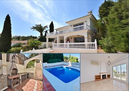 Villa independiente con piscina privada, garaje, barbacoa y Vistas al Mar, 235 mt2, 4 habitaciones