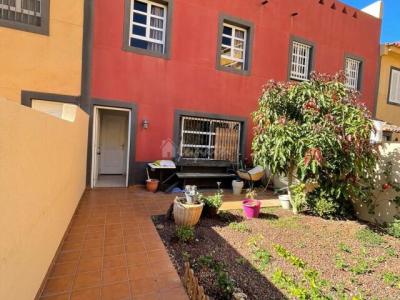 6 Bedroom Townhouse In Coral Gardens Complex Which Is Divided Into 2 Apartments For Sale In Costa De, 333 mt2, 6 habitaciones