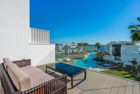 Ultra-luxurious Townhouse With High-end Finishes For Sale In Beachfront The Island, Guadalobon, Este, 217 mt2, 4 habitaciones