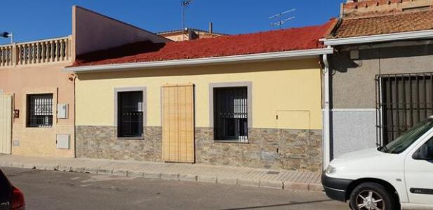 Immaculate 3 Bedroom Townhouse Situated On The Outskirts Of Novelda, Potential For Additional Guest , 116 mt2, 3 habitaciones