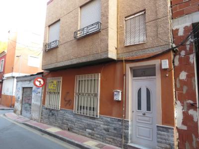 ++Adosado en Alcantarilla barrio de san pedro para reformar++, 144 m, 145 mt2, 5 habitaciones