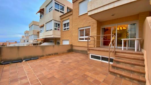 UNICO, SOLEADO Y CALIDO BUNGALOW CON VISTAS AL MAR EN EL CABO DE LAS HUERTAS EN ALICANTE., 260 mt2, 5 habitaciones