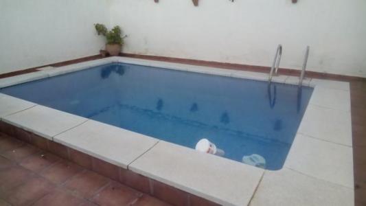ZONA TRASSIERRA-HIPOTECABLE - Casa con 2 viviendas independientes con piscina., 298 mt2, 4 habitaciones