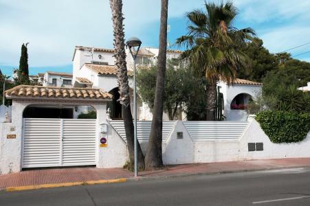 CASA CON PISCINA EN URB.  EL RECTORET DE CUNIT, 160 mt2, 3 habitaciones