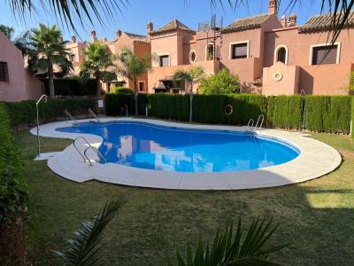 Chalet adosado en venta en Vía Residencial Villas Santa Marìa - Estepona, 237 mt2, 3 habitaciones