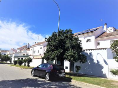 Pareado de 5 dormitorios El Altillo, 200 mt2, 5 habitaciones