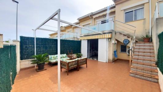 Residencial con piscina comunitaria en playa de Rabdells, zona Oliva Nova., 90 mt2, 3 habitaciones