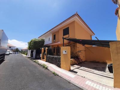 Adosado en venta en C. Ramon Matias Urb el Jardin,  Santa Ursula, Sta. Cruz Tenerife, 154 mt2, 3 habitaciones