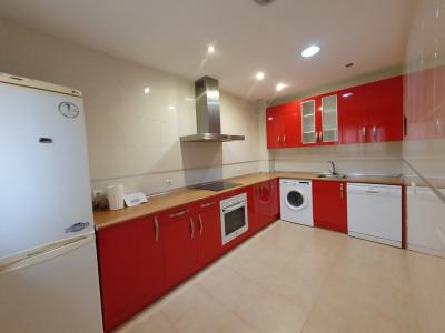 MAGNIFICO ADOSADO EN ZARATAN CON PISCINA., 176 mt2, 4 habitaciones