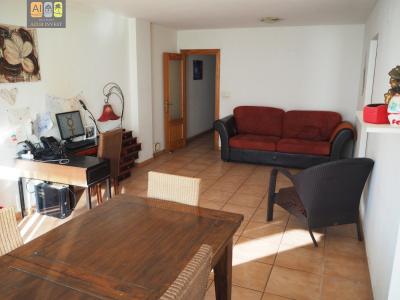 Apartamento céntrico con garaje incluido en La Plaça dels Sports!, 101 mt2, 3 habitaciones