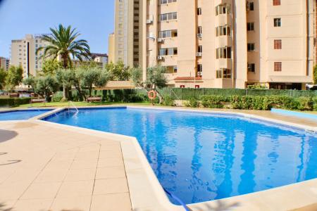 Estupendo apartamento de 2 dormitorios en Levante con piscina y parking numerado, 85 mt2, 2 habitaciones