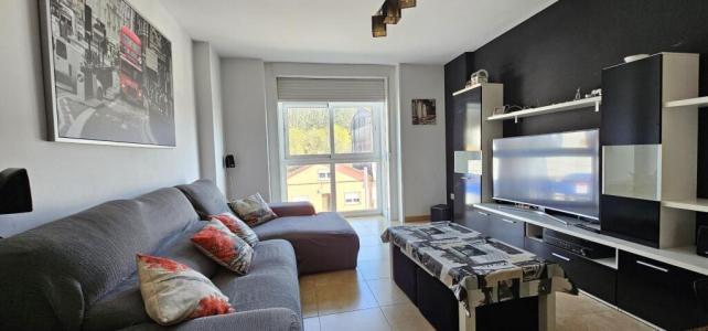 PISO de 2 dormitorios a la venta en el municipio de Boiro (A Coruña)., 71 mt2, 2 habitaciones