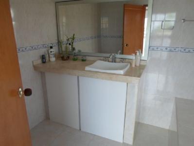 SE VENDE APARTAMENTO EN ZONA CRESPO, 95 mt2, 3 habitaciones