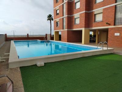 APARTAMENTO EN PRIMERA LINEA DE MAR EN CASTELLDEFELS, 119 mt2, 3 habitaciones