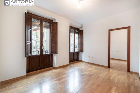 Magnífico apartamento en pleno corazón de Granada junto a la Gran Vía., 58 mt2, 1 habitaciones