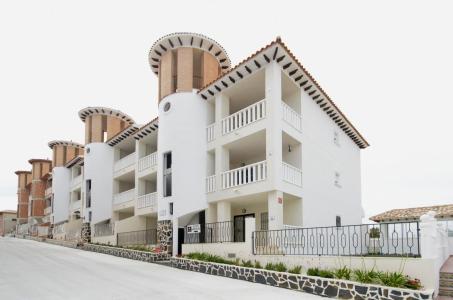 Nuevo complejo de 136 apartamentos en Playa el Pinet (La Marina), 69 mt2, 2 habitaciones