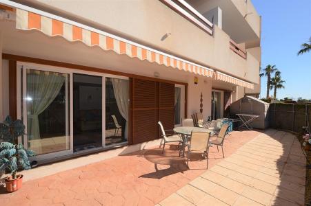 Apartamento en planta baja a la venta en Playa Flamenca, Orihuela Costa., 125 mt2, 3 habitaciones