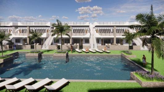 Apartamento tipo bungalow en planta baja de 3 dormitorios en Punta Prima, 82 mt2, 3 habitaciones