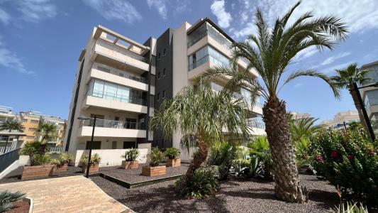 APARTAMENTO MODERNO CON GARAJE+TRASTERO+LICENCIA TURISITCA EN ORIHUELA COSTA, 93 mt2, 2 habitaciones