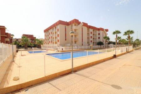 Piso con terraza y garaje subterráneo en Orihuela Costa, 105 mt2, 2 habitaciones