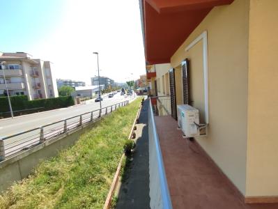 Oportunidad: Buen apartamento con balcón en L frente al Lidl de Palamos, 60 mt2, 3 habitaciones