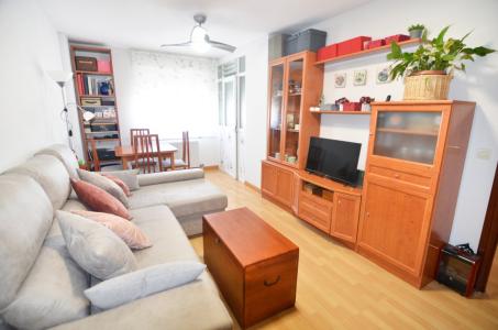 Urbis te ofrece un apartamento en venta en Santa Marta de Tormes, Salamanca., 54 mt2, 1 habitaciones