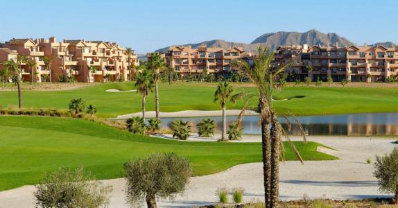 Apartamento en Golf Resort, 135 mt2, 3 habitaciones