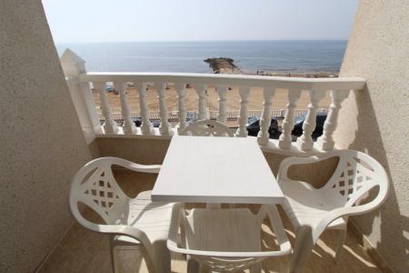 apartamento en 1a linea de la playa con vistas frontales al mar, 63 mt2, 2 habitaciones