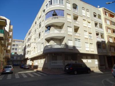 Apartamento en Torrevieja zona Acequion 50  m playa, 65 mt2, 2 habitaciones